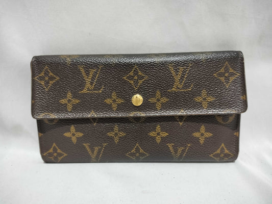 LOUIS VUITTON Monogram M61217 Portefeuille International Wallet