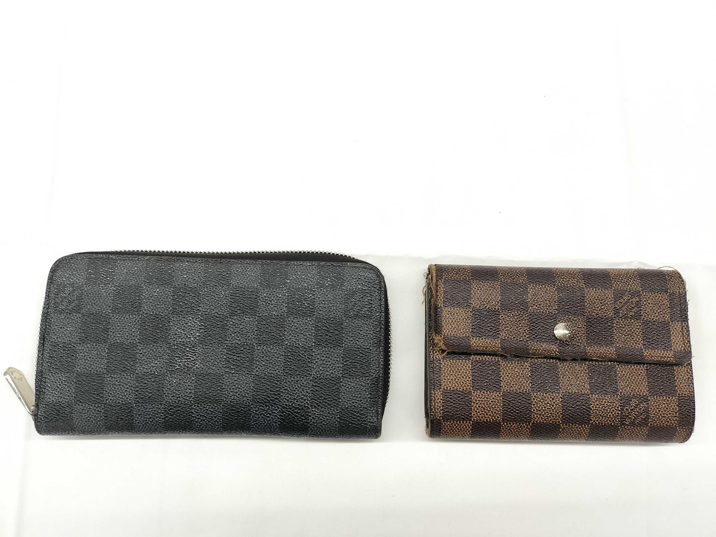 LOUIS VUITTON Damier Zippy Wallet