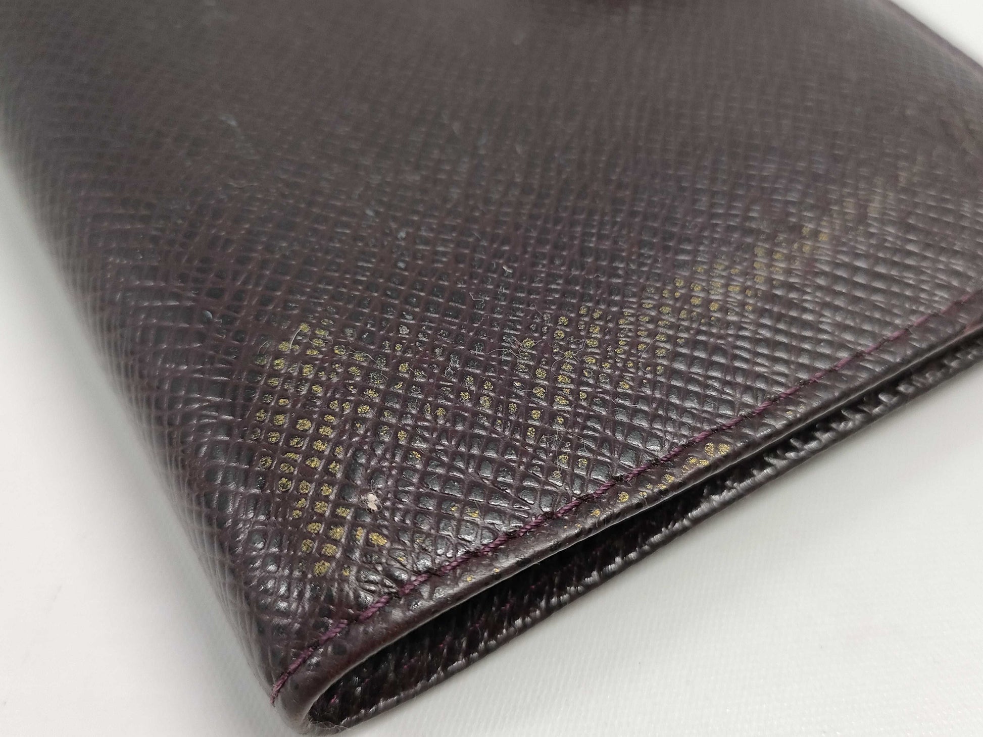 LOUIS VUITTON Taiga Credit Wallet, Agenda, and Pass Case Set Wallet