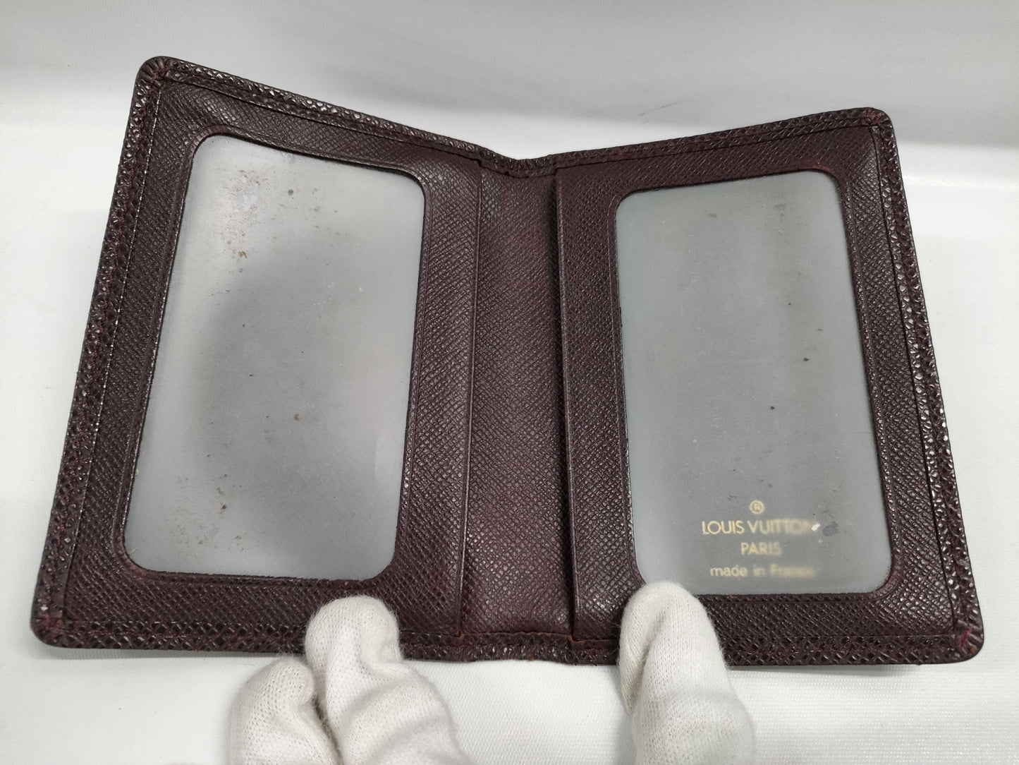 LOUIS VUITTON Taiga Credit Wallet, Agenda, and Pass Case Set Wallet