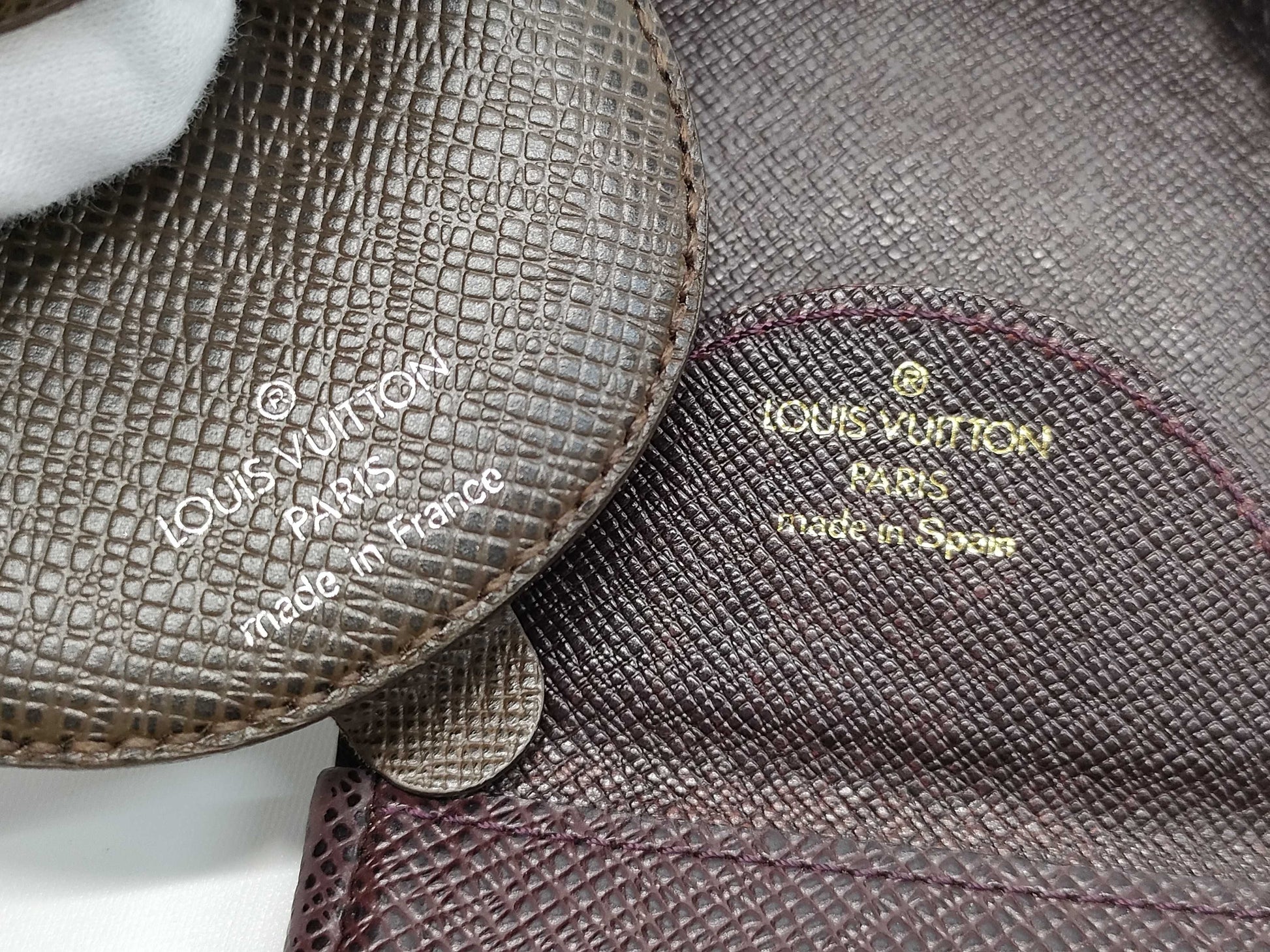 LOUIS VUITTON Taiga Porte Monnaie Cubetto Coin Case
