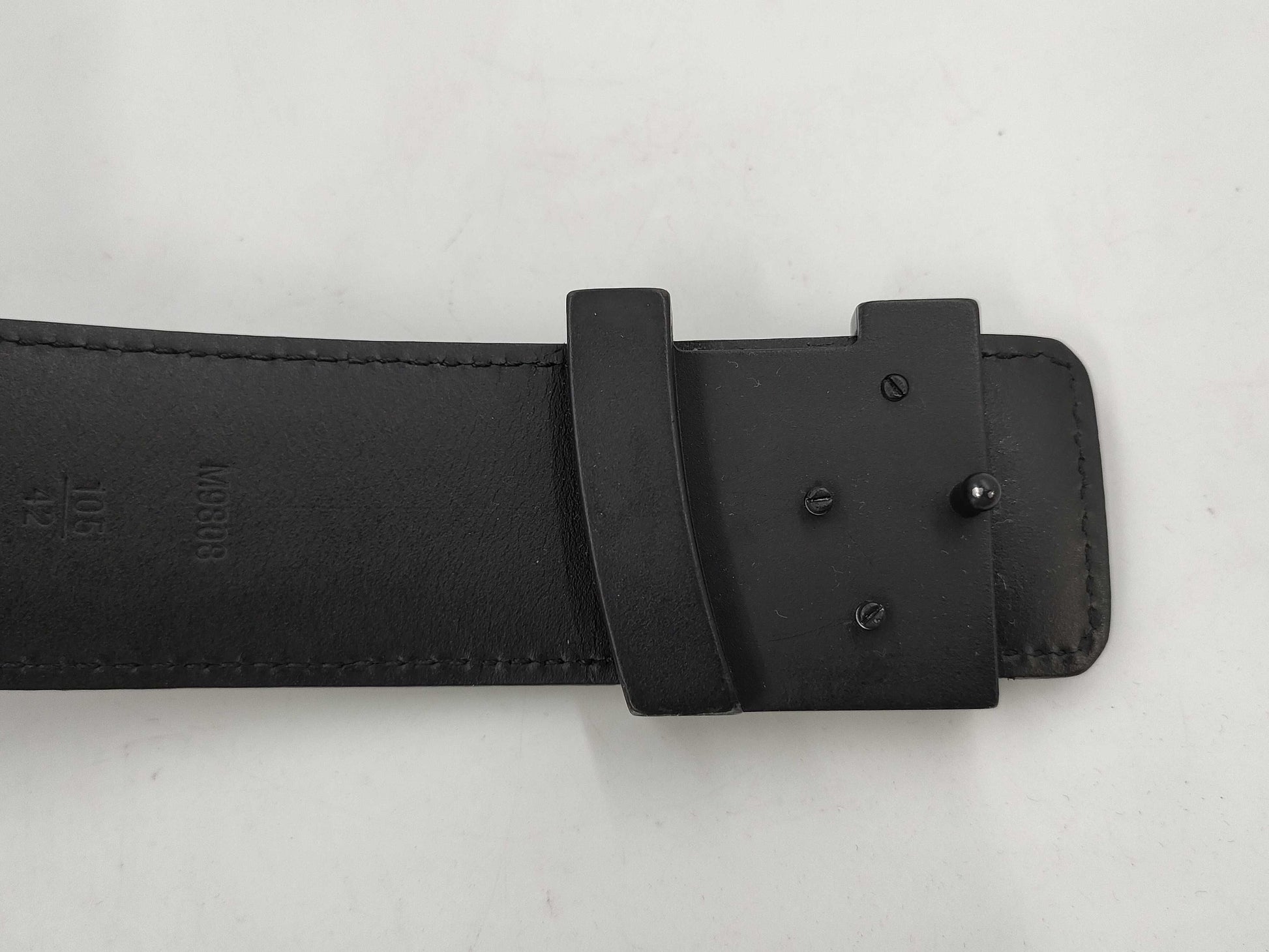 LOUIS VUITTON Damier Graffit Saintture LV Initial Belt