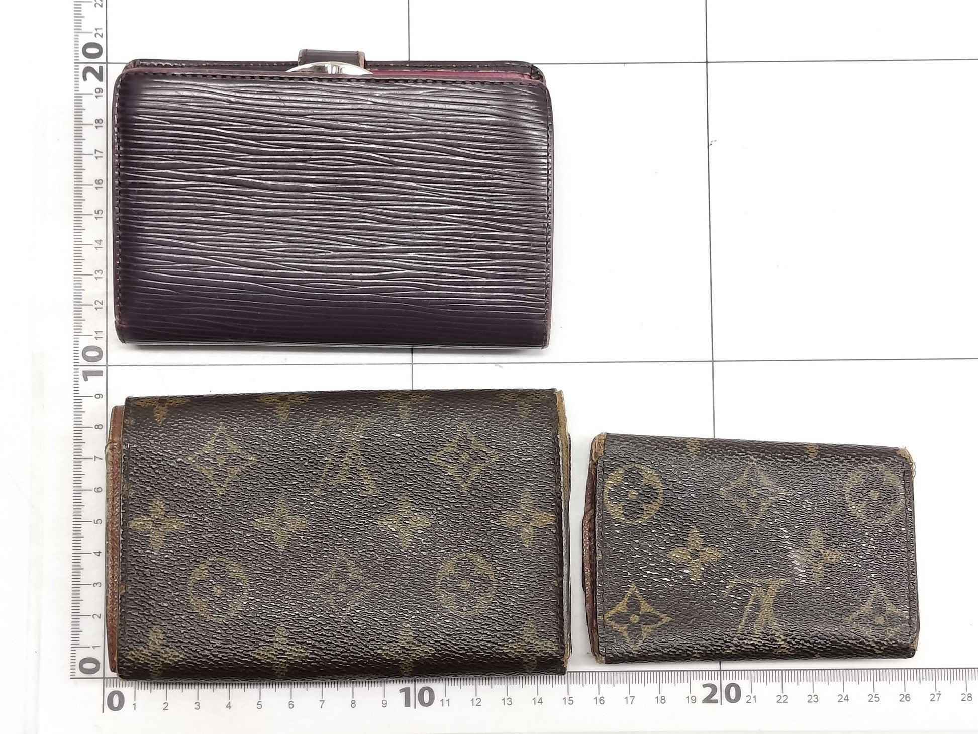 LOUIS VUITTON Monogram Accessory Set Wallet