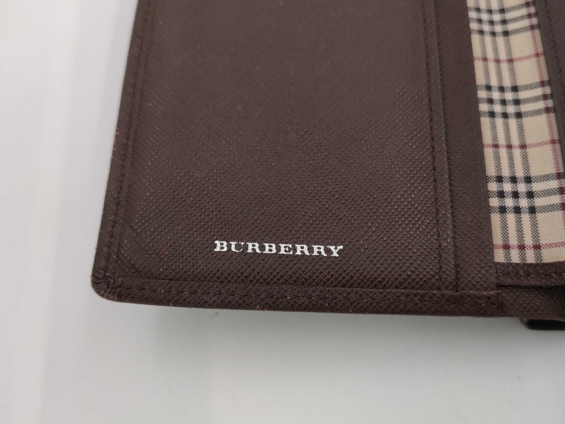 LOUIS VUITTON/Burberry/Gucci Wallet and Accessory Set