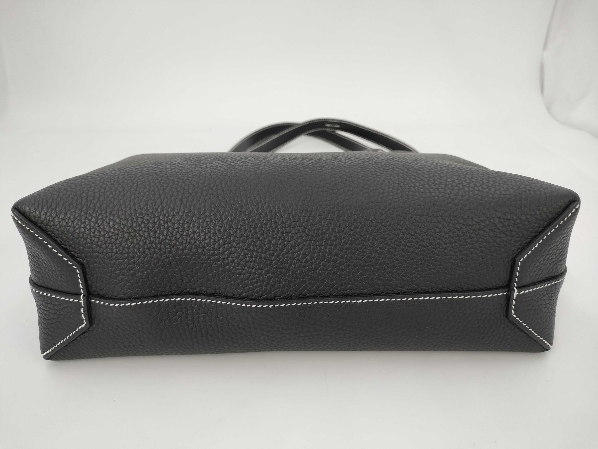 HERMES Cabasellier 31 Trion Black W-Engraved Shoulder Bag