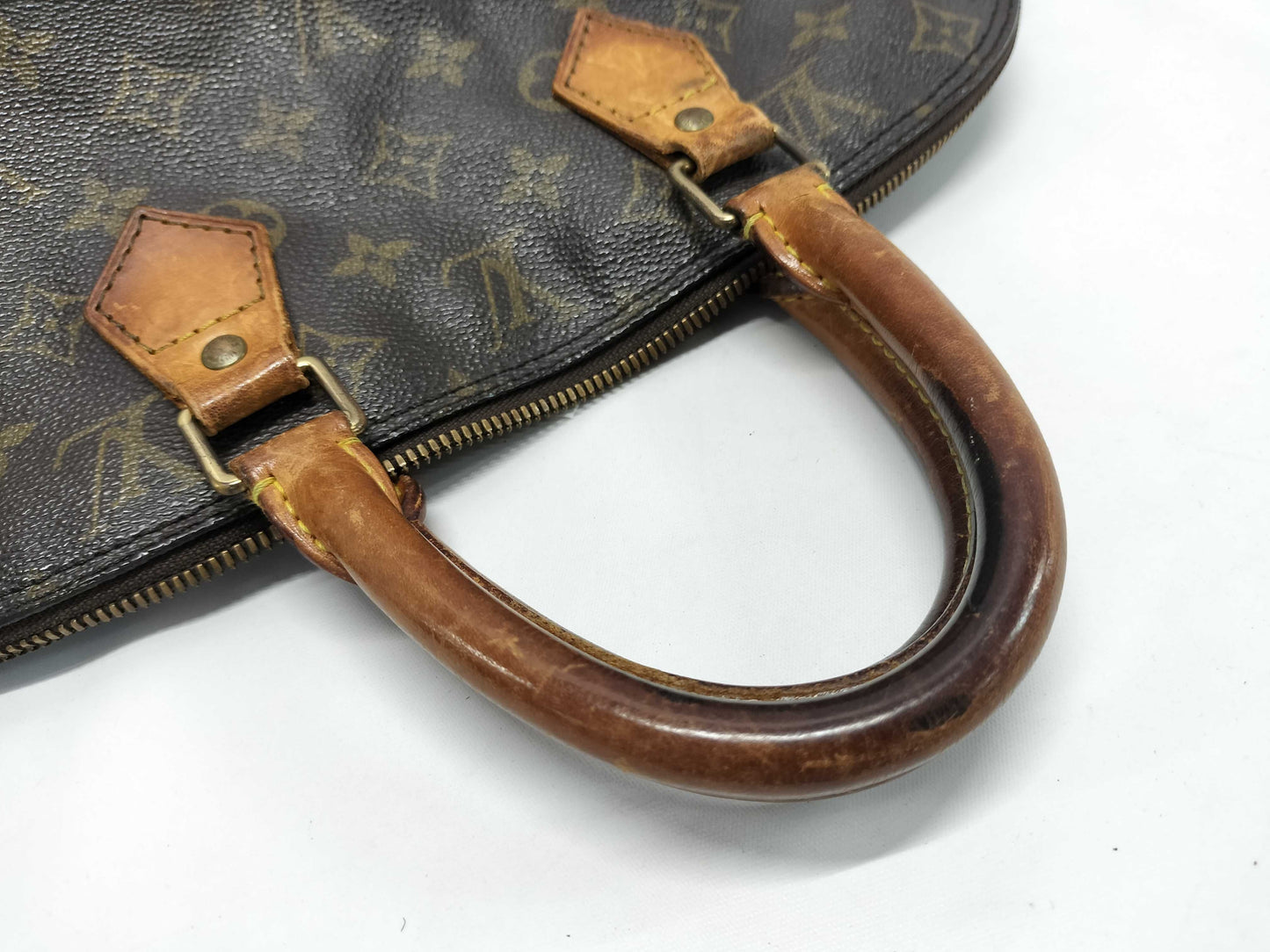 LOUIS VUITTON Monogram M40878 ALMA MM Handbag