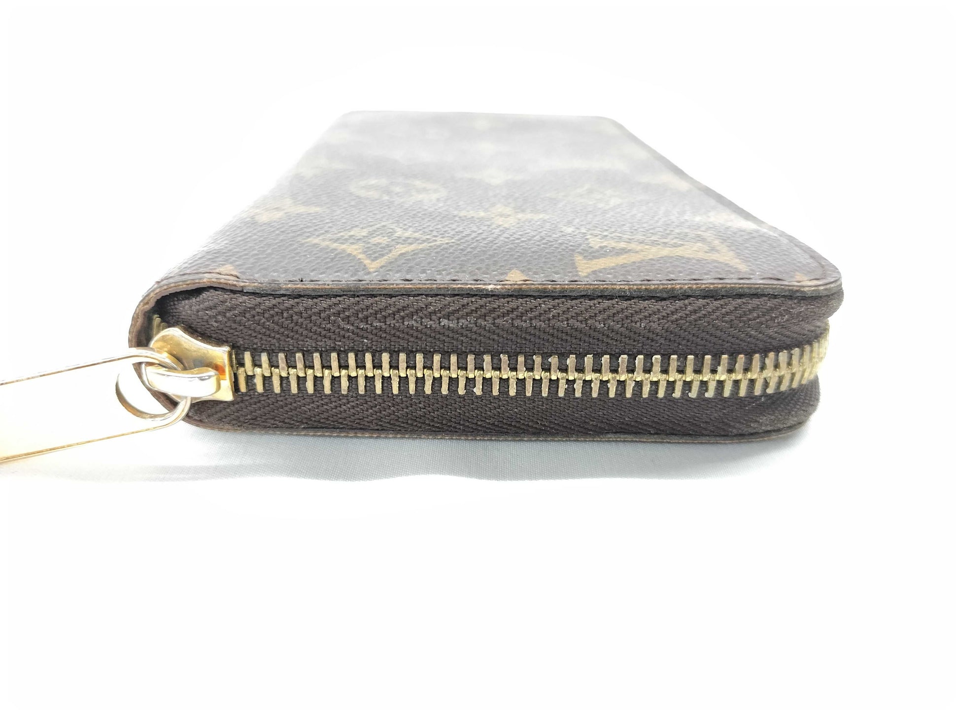 LOUIS VUITTON Monogram Zippy Wallet Monogram Wallet