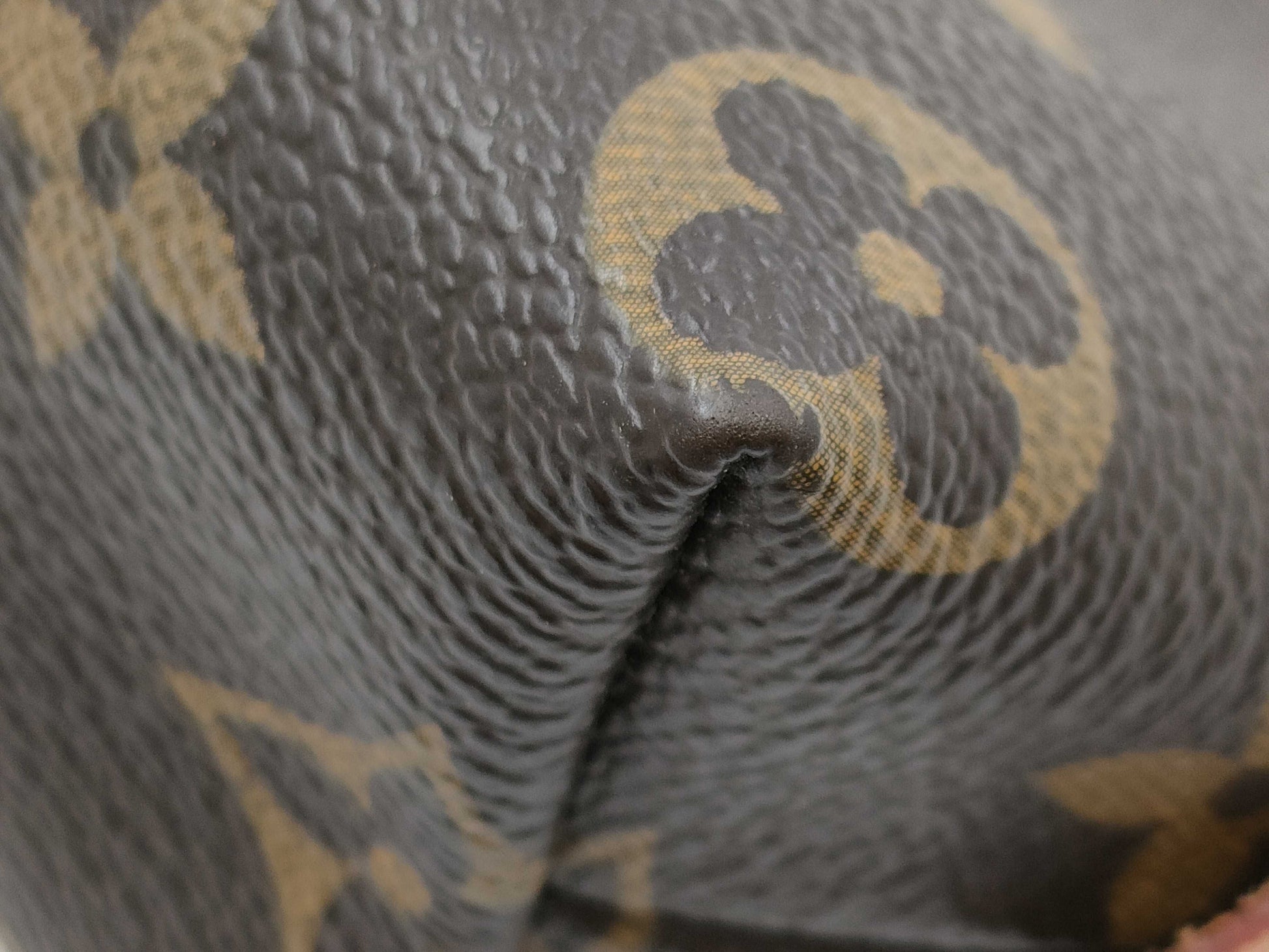 LOUIS VUITTON Monogram Pochette Cosmetic Pouch