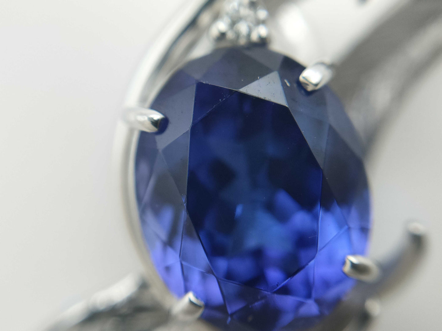 TZ5.01ct D0.27ct K18WG 8.0g Pendant Top