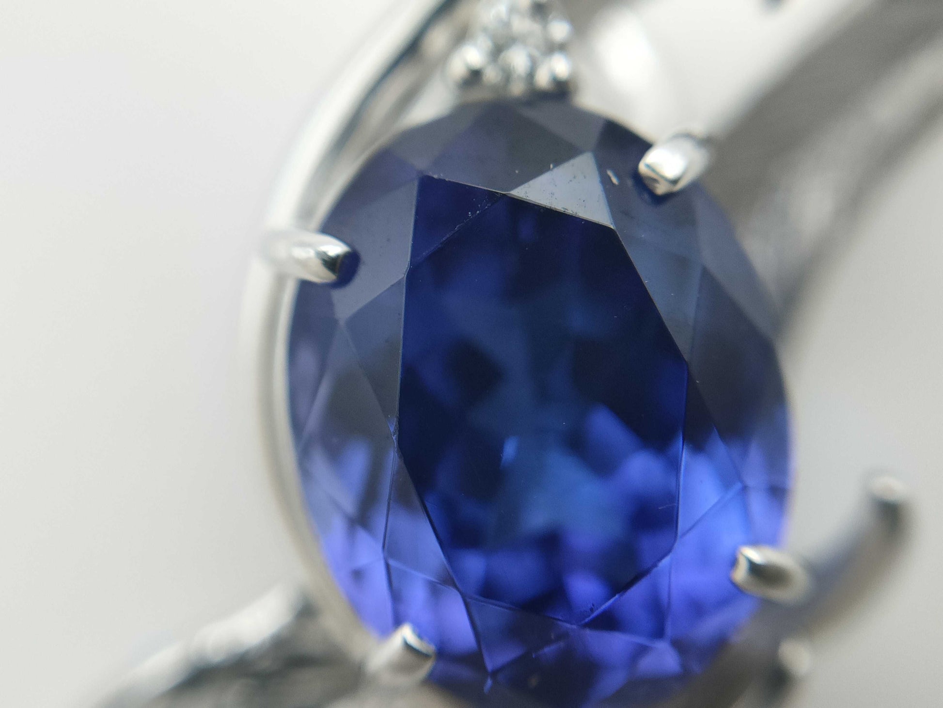 TZ5.01ct D0.27ct K18WG 8.0g Pendant Top