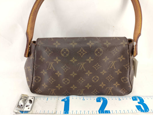 LOUIS VUITTON Monogram Looping pm Shoulder Bag