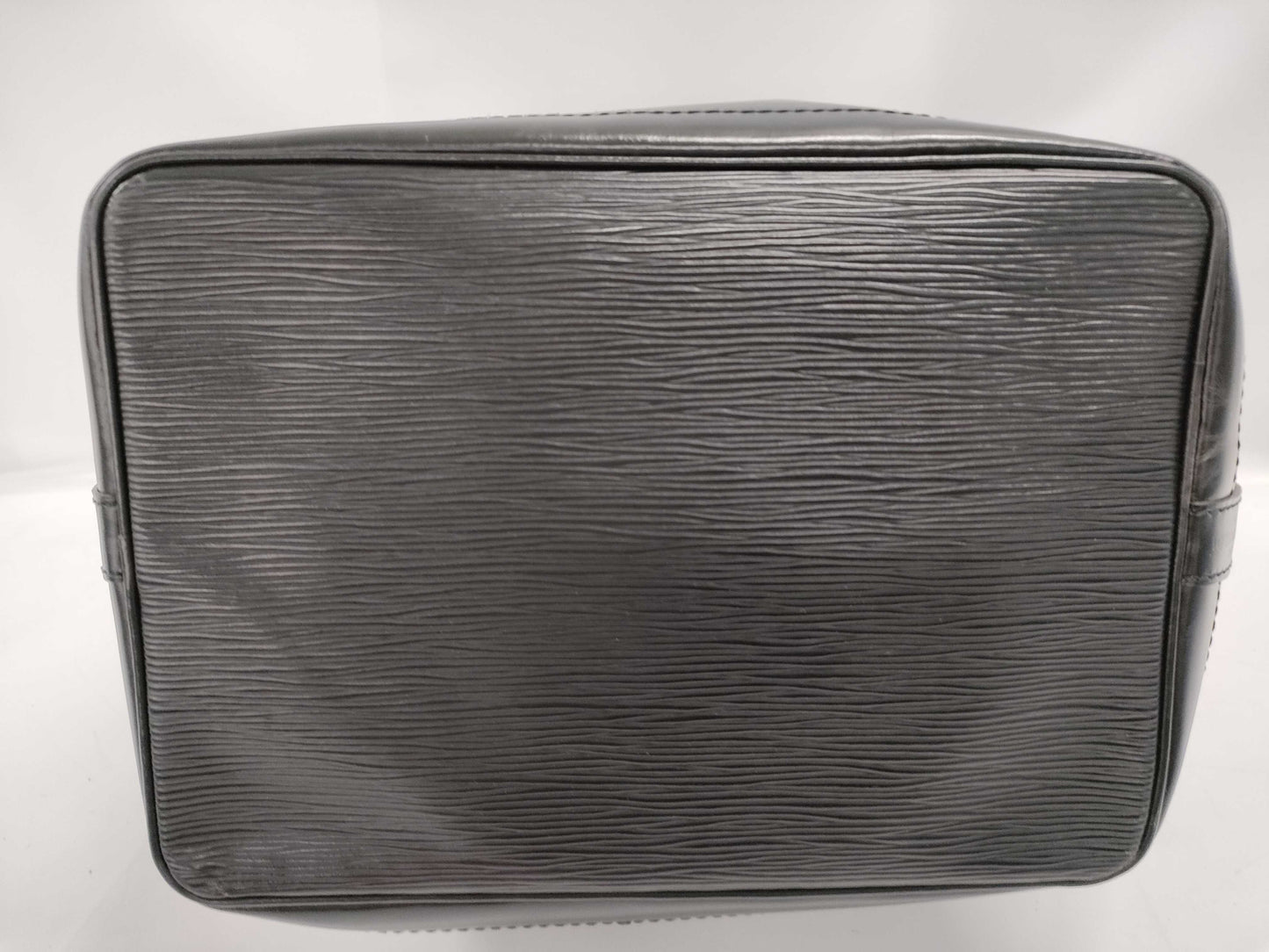 LOUIS VUITTON Epi Noe Black Shoulder Bag