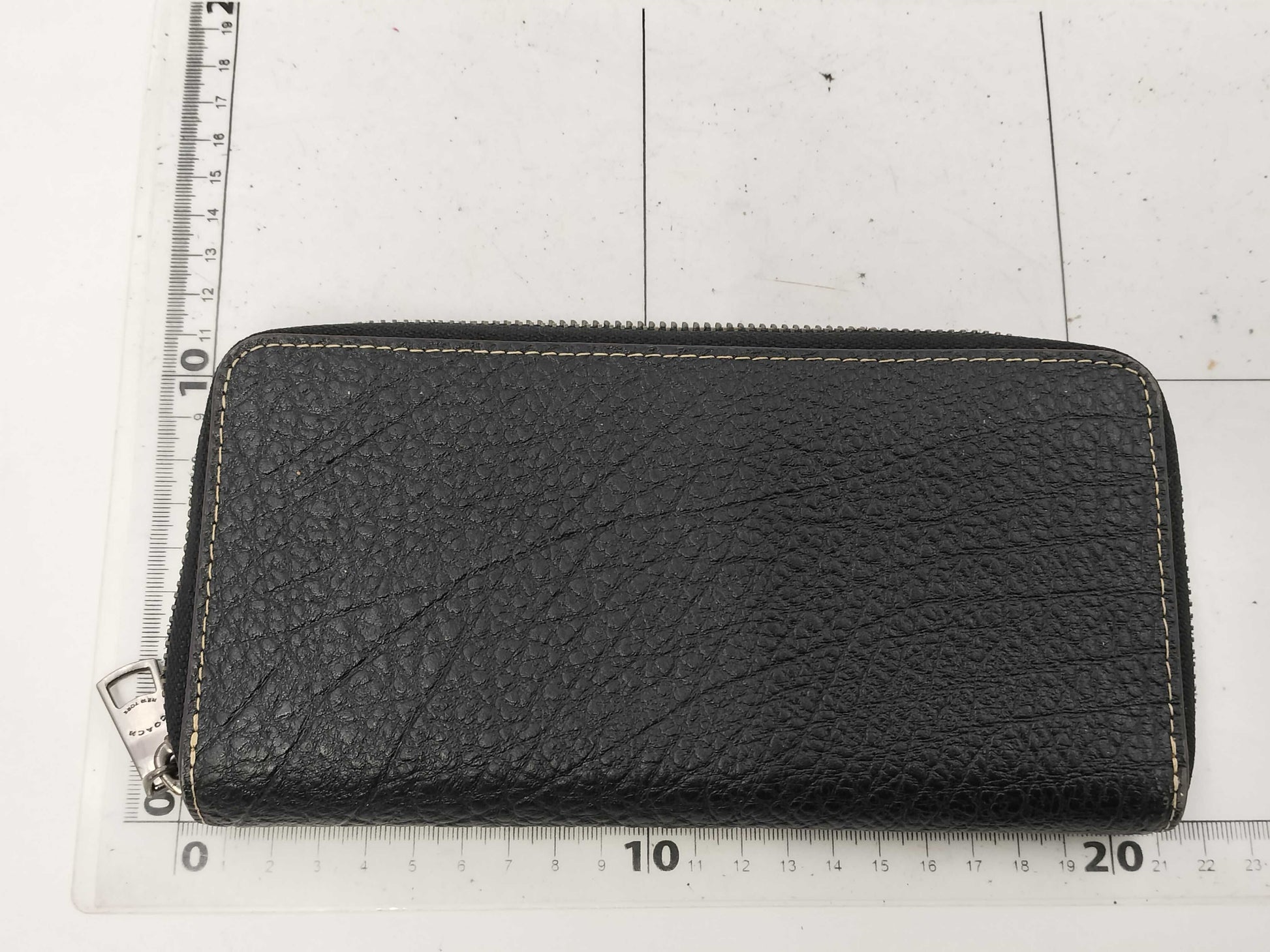 COACH Round Long Wallet Wallet