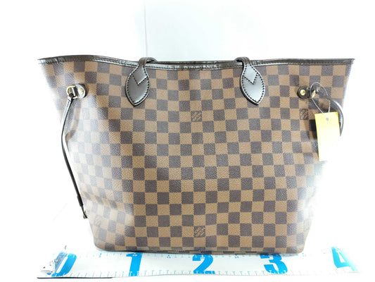 LOUIS VUITTON Damier N51105 Neverfull MM Tote Bag