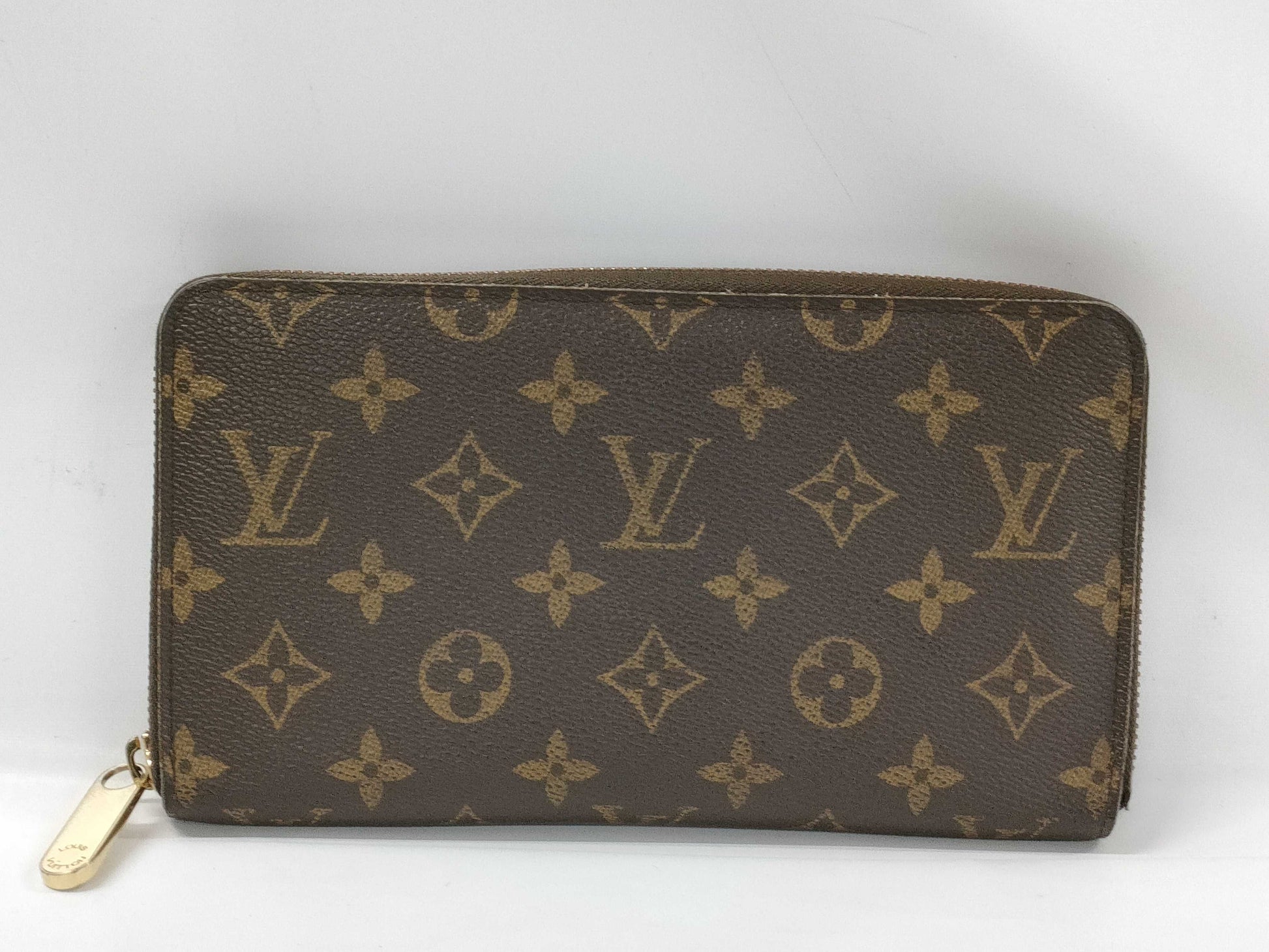 LOUIS VUITTON Monogram Zippy Wallet