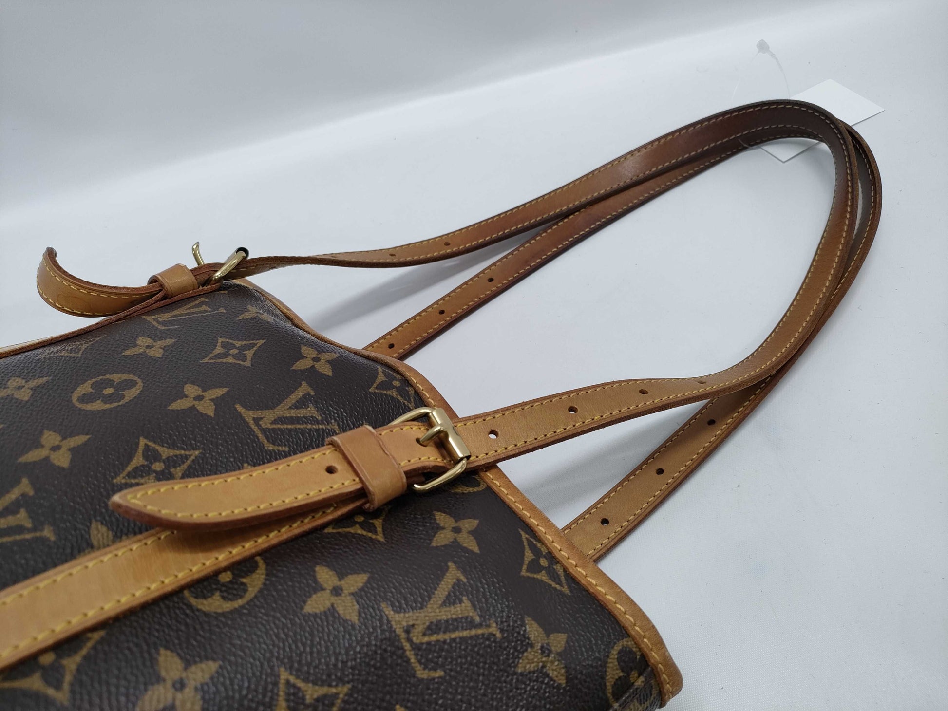 LOUIS VUITTON Monogram Bucket GM Tote Bag