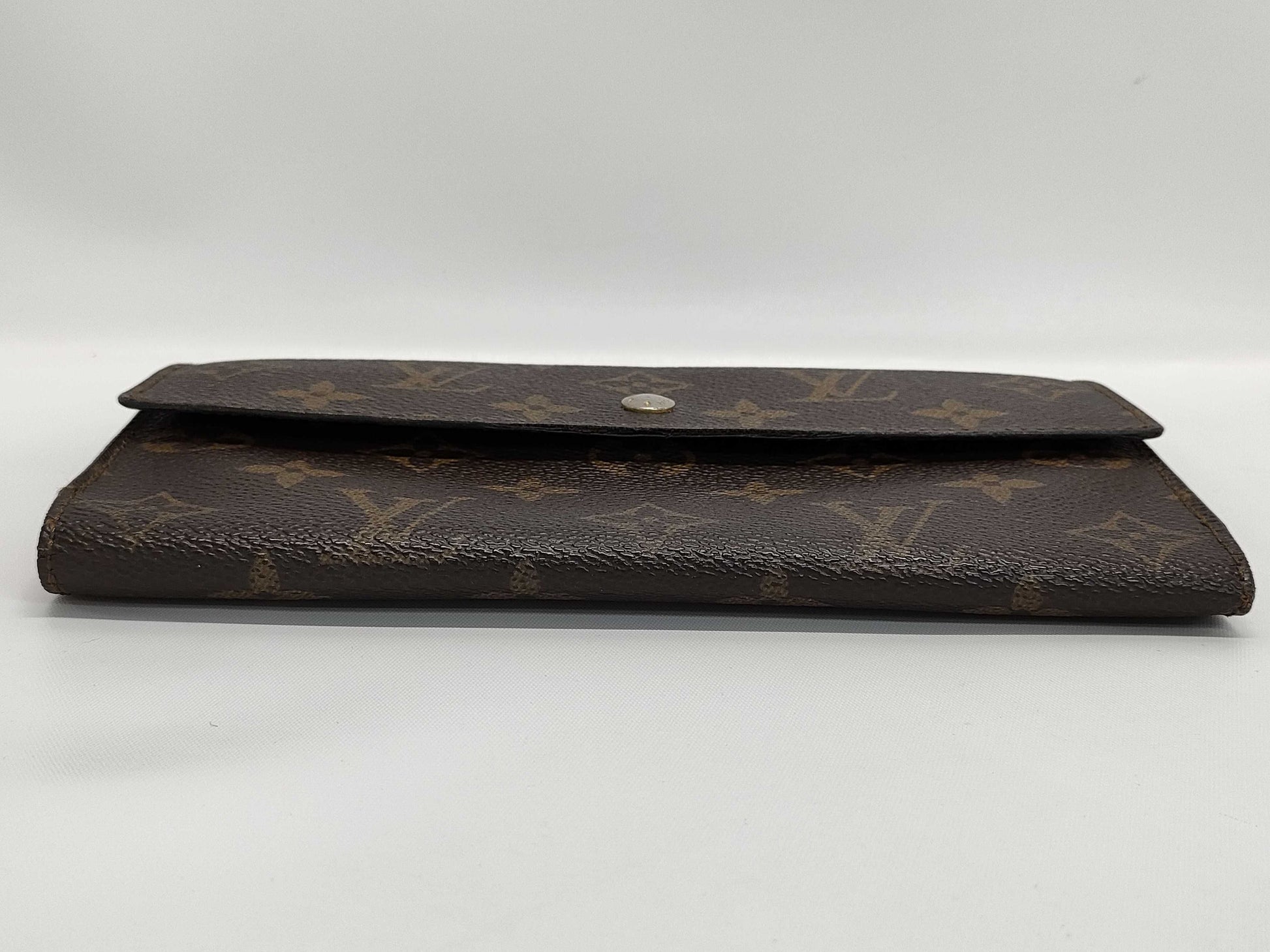LOUIS VUITTON Monogram Tri-Fold Wallet Wallet