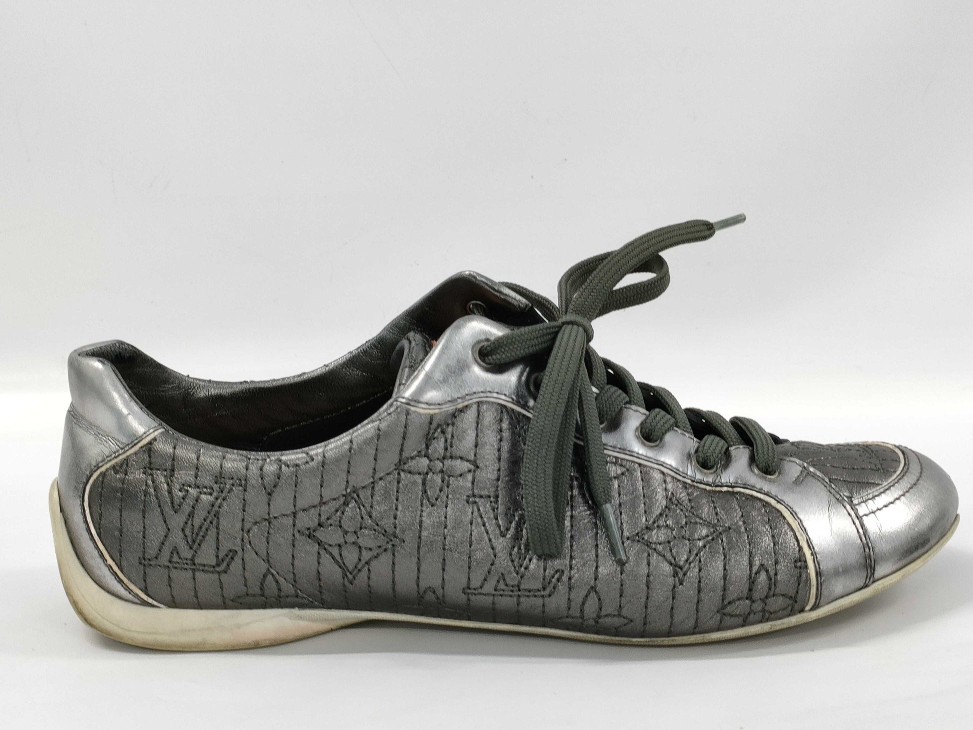 LOUIS VUITTON Monogram Stitch Sneakers