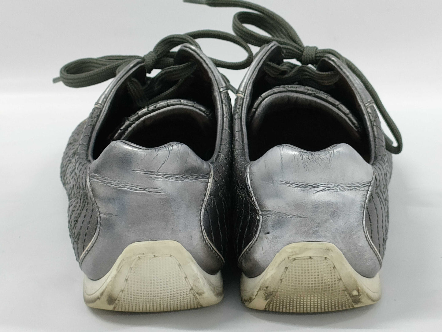 LOUIS VUITTON Monogram Stitch Sneakers