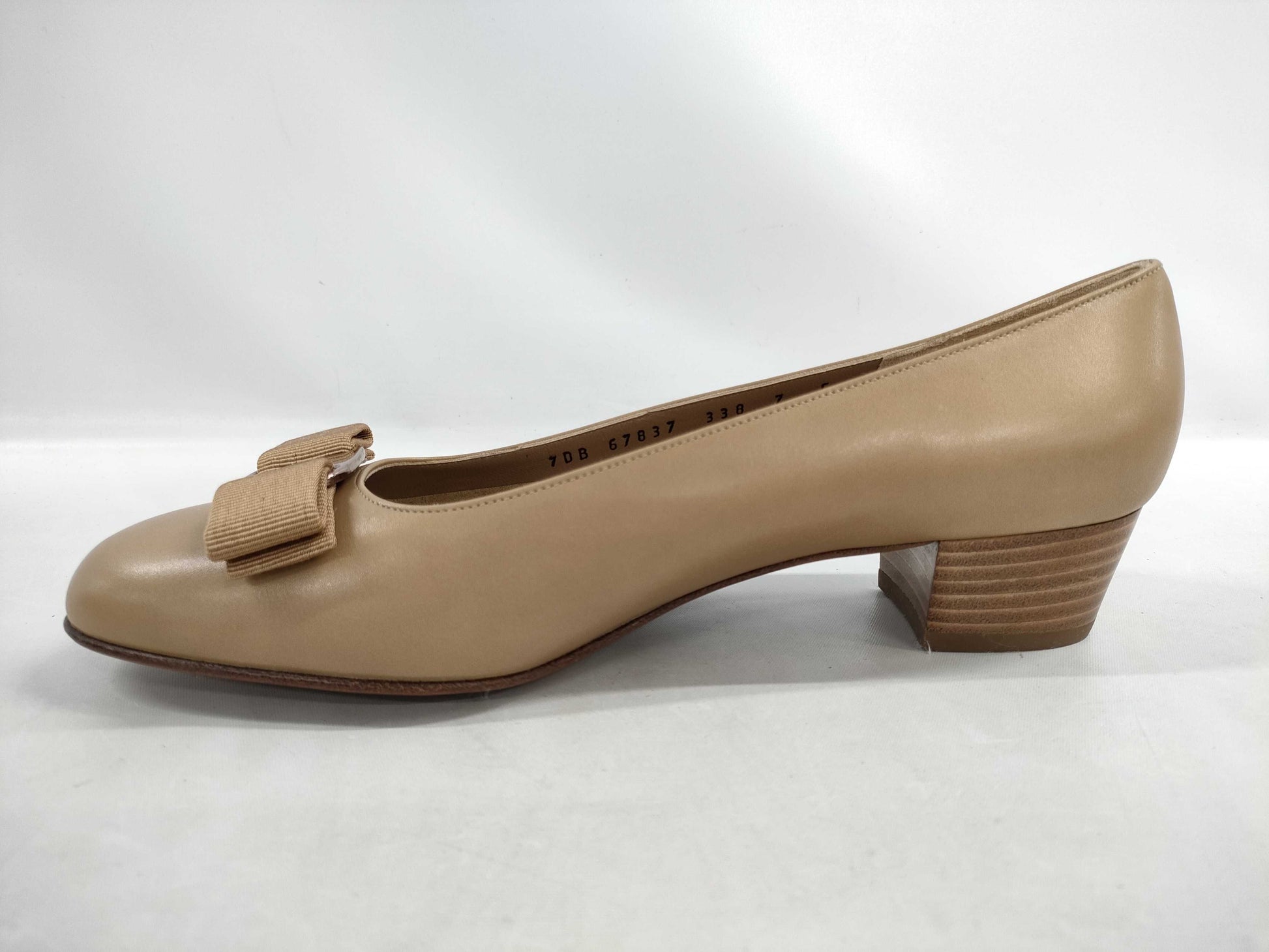 Salvatore Ferragamo Vara Leather Pumps
