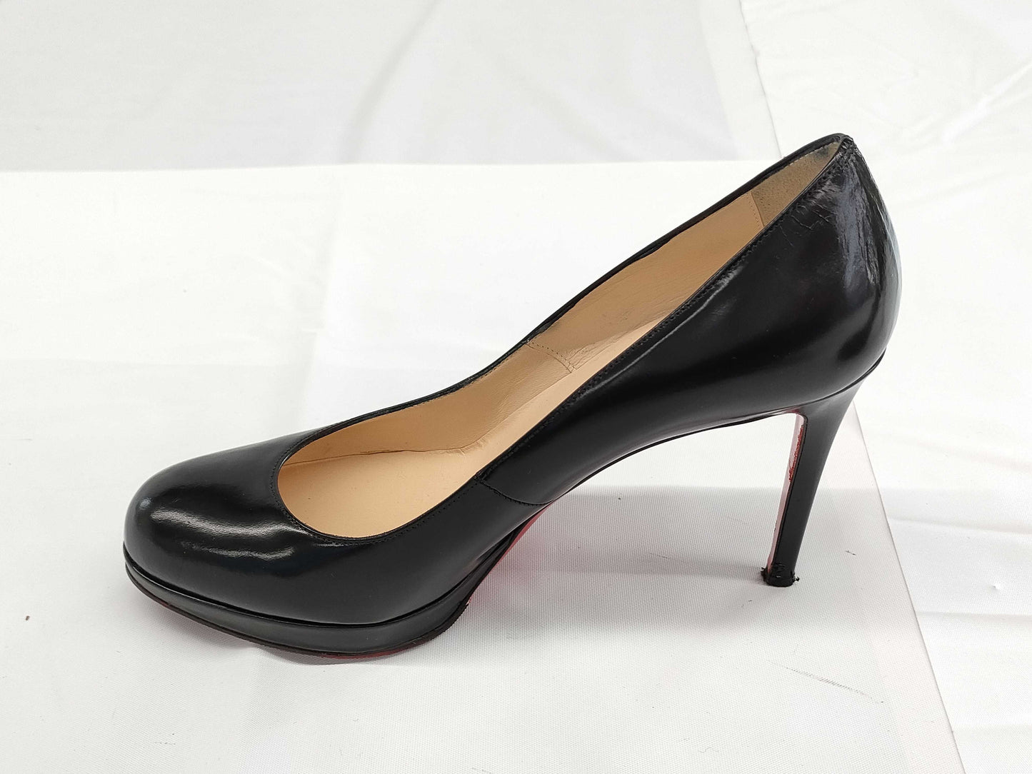 Christian Louboutin Enamel Leather Stiletto Heel Pumps