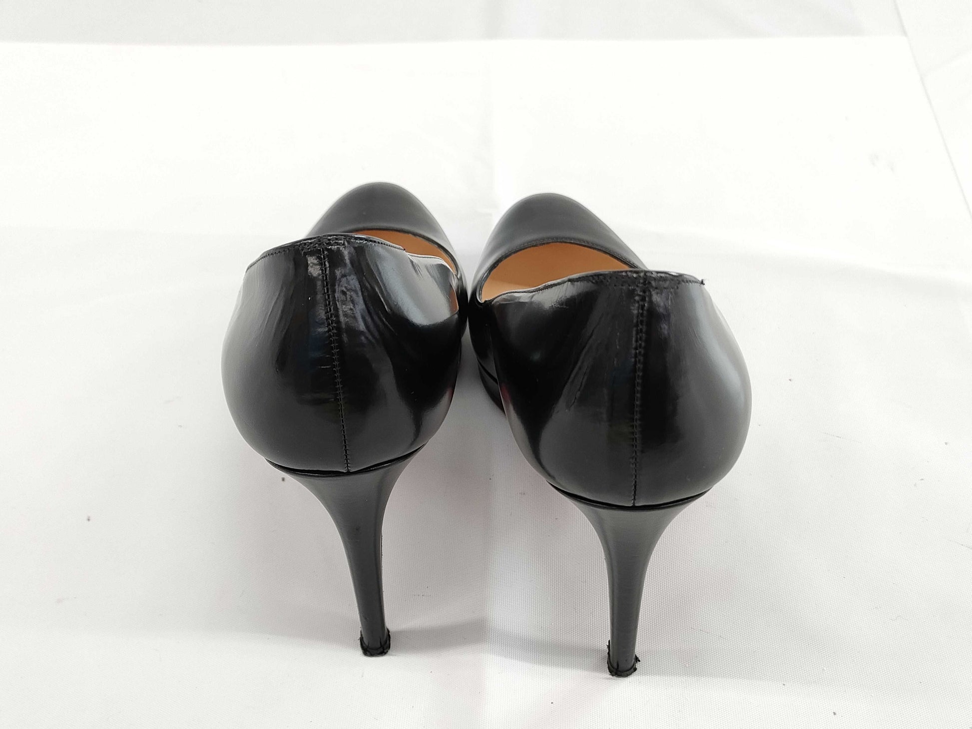 Christian Louboutin Enamel Leather Stiletto Heel Pumps