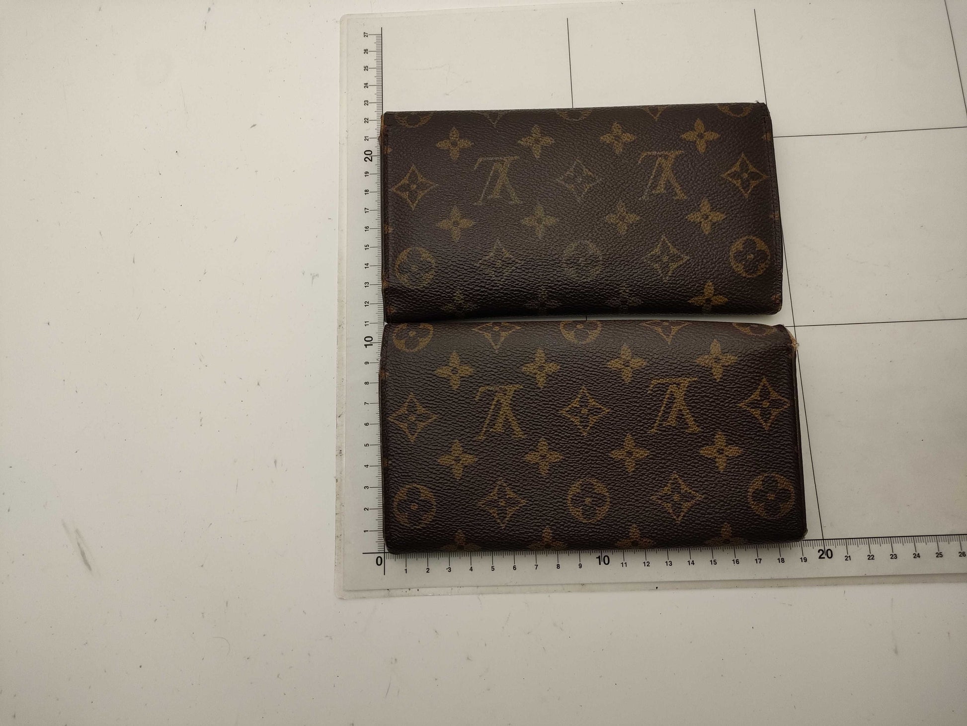 LOUIS VUITTON Monogram Wallet