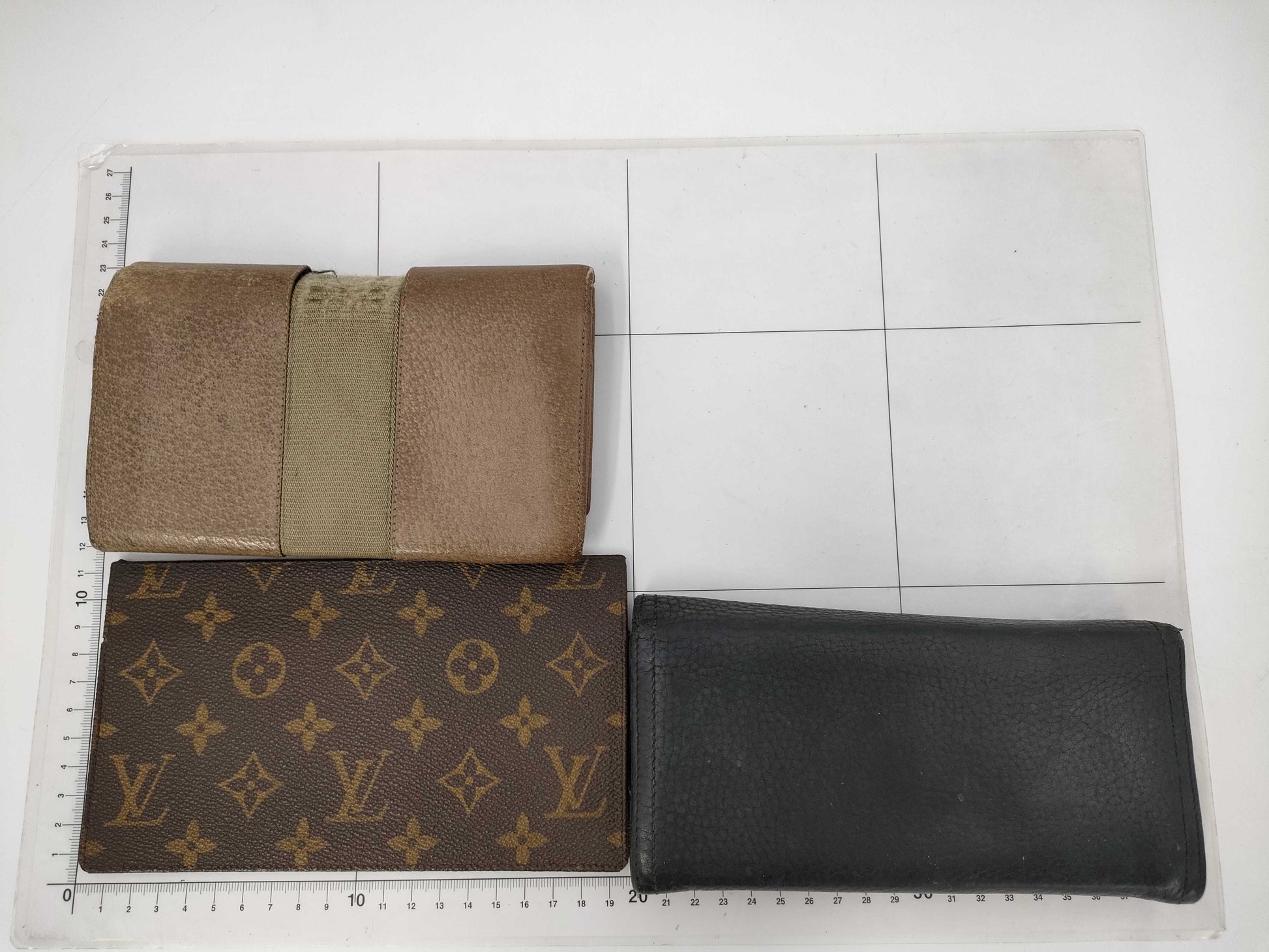 PRADA Louis Vuitton/Prada wallet set