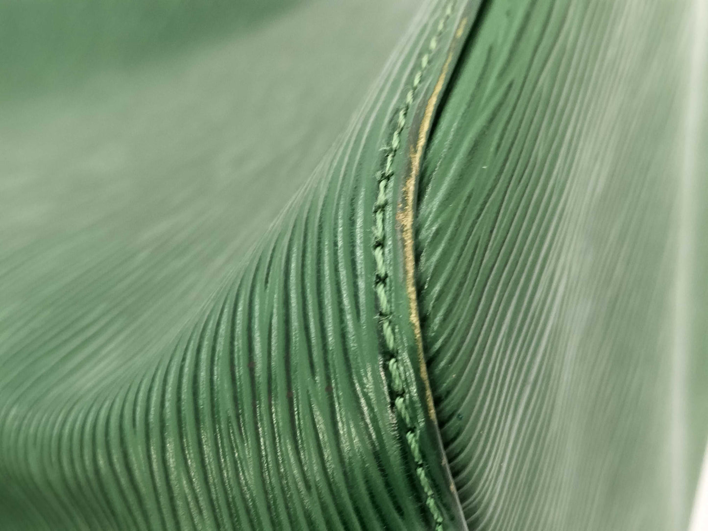 LOUIS VUITTON Epi Petit Noe Shoulder Bag