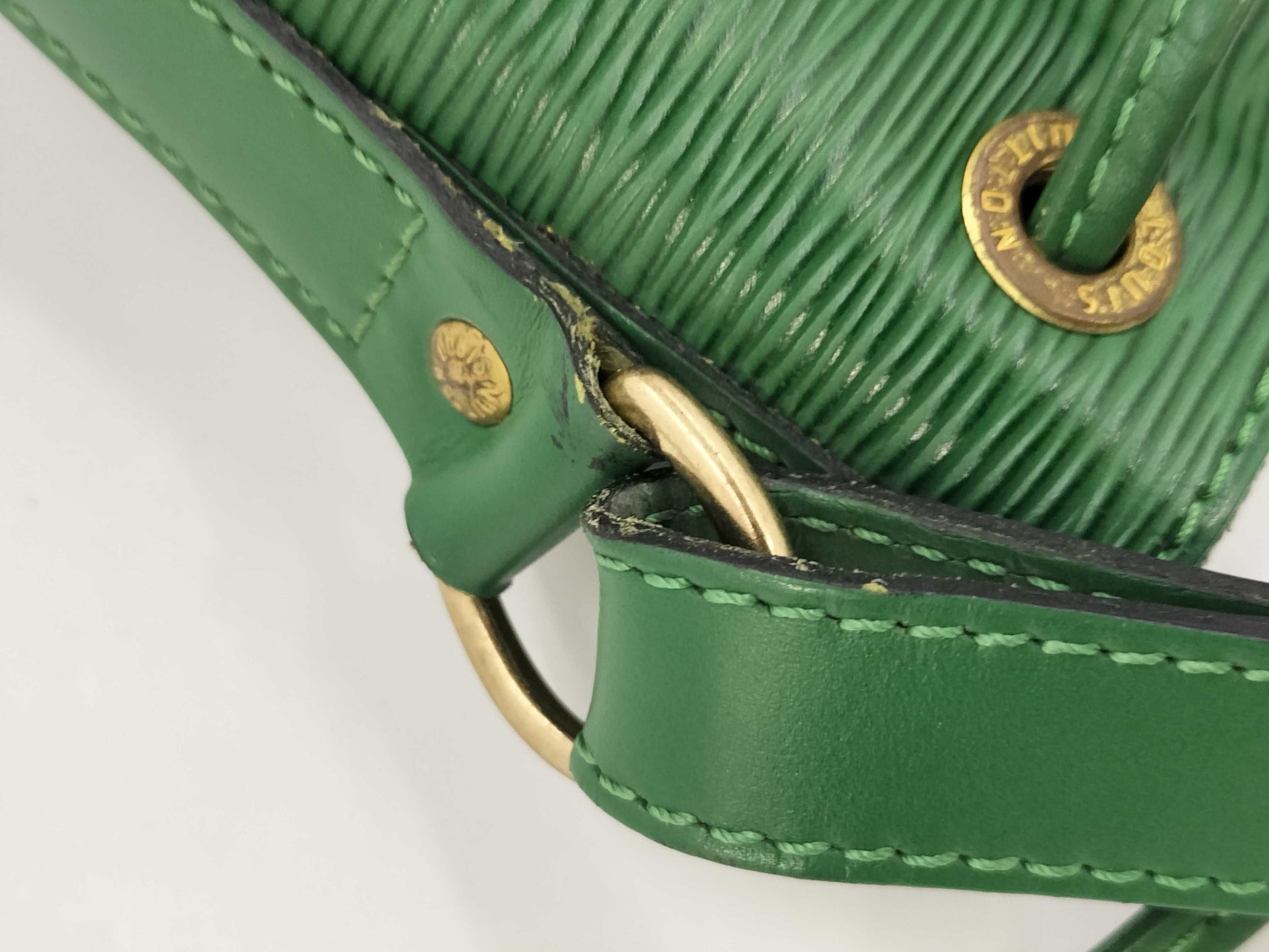 LOUIS VUITTON Epi Petit Noe Shoulder Bag