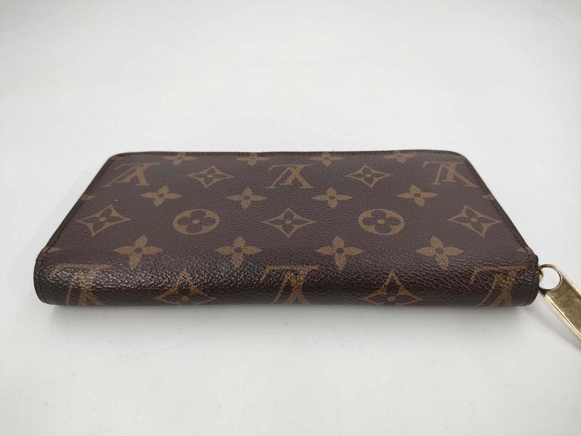 LOUIS VUITTON Monogram M42616 Zippy Wallet