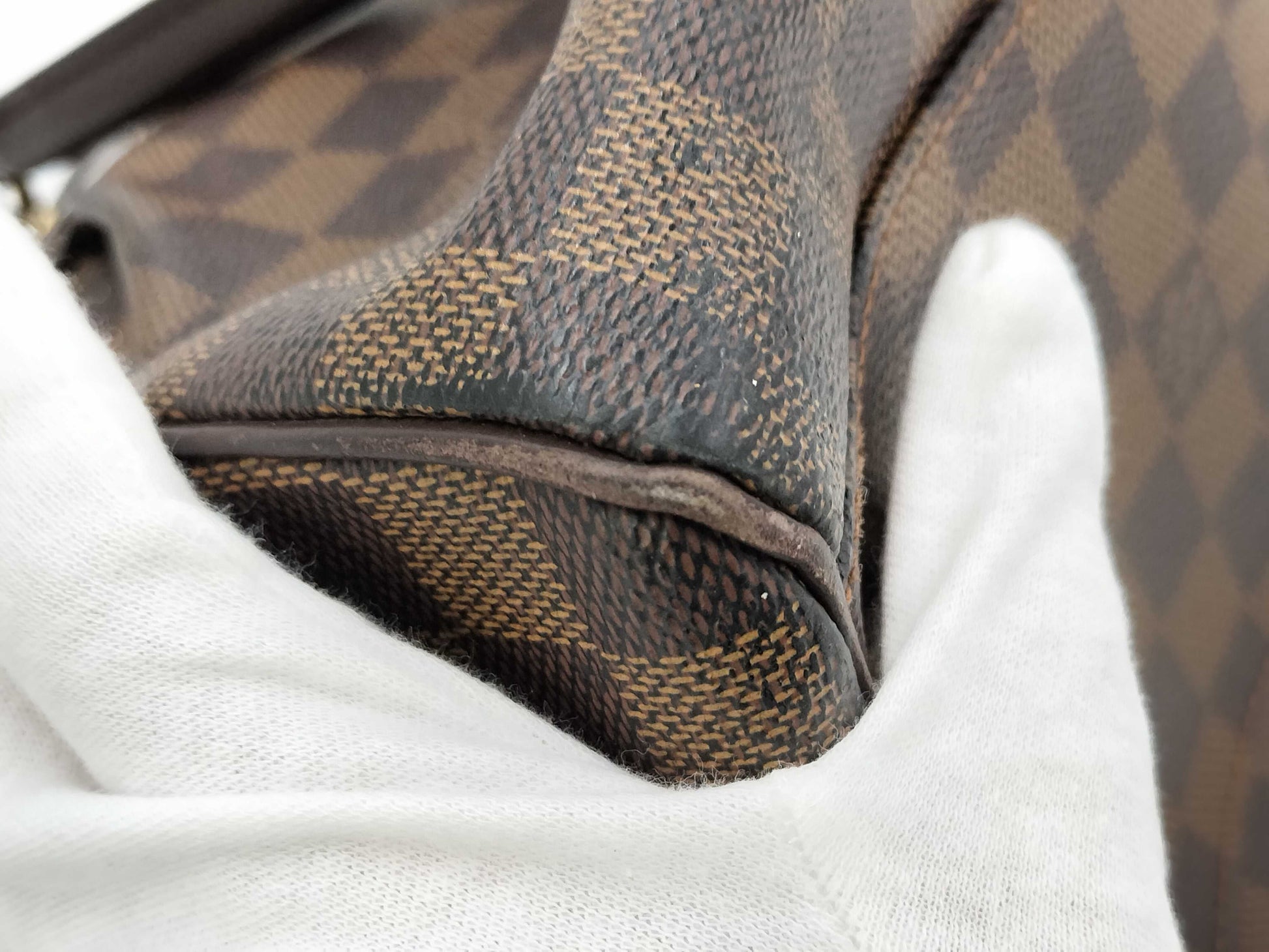 LOUIS VUITTON Damier N51997 Trevi PM Handbag