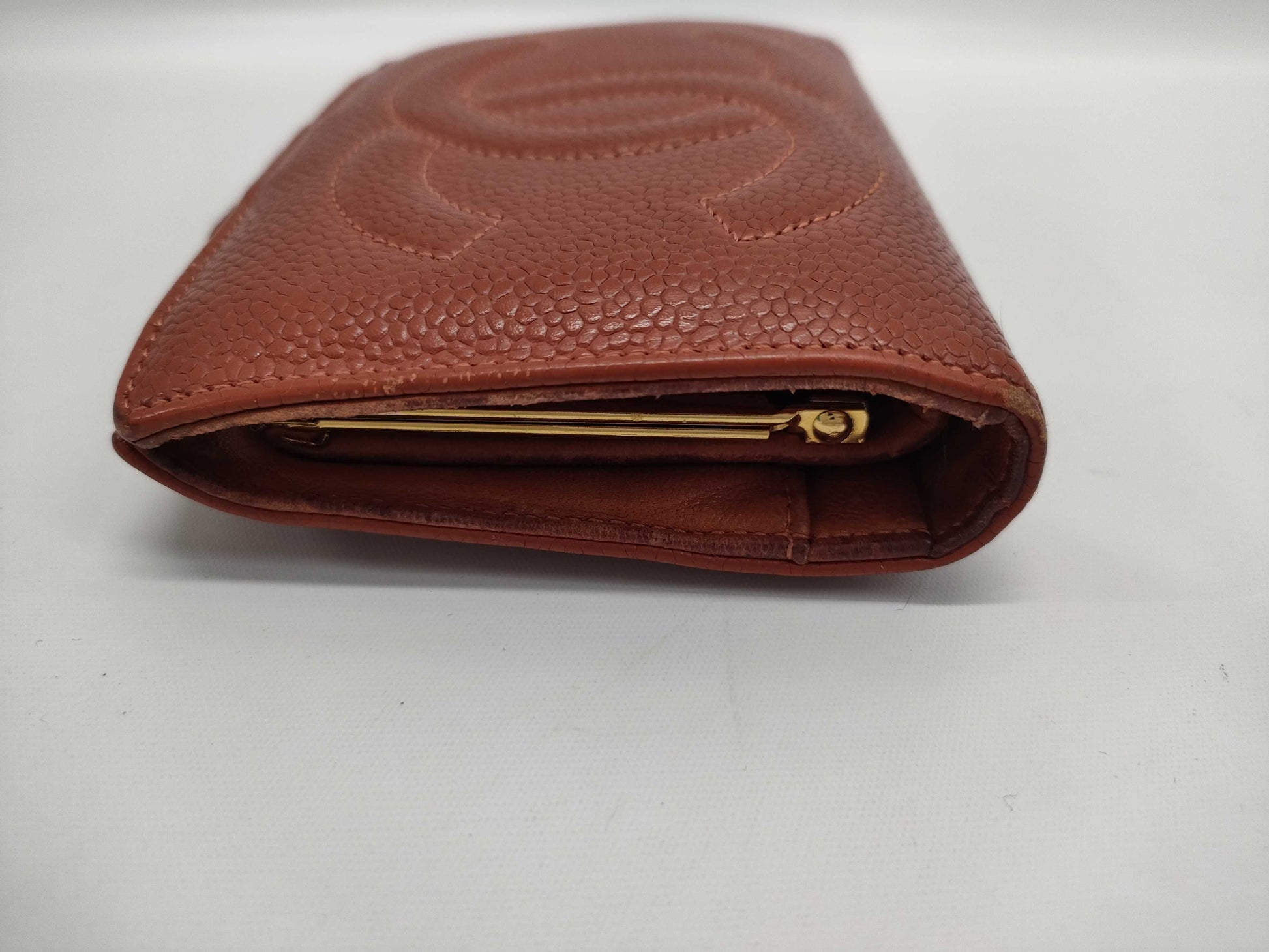 CHANEL Caviar Skin Wallet