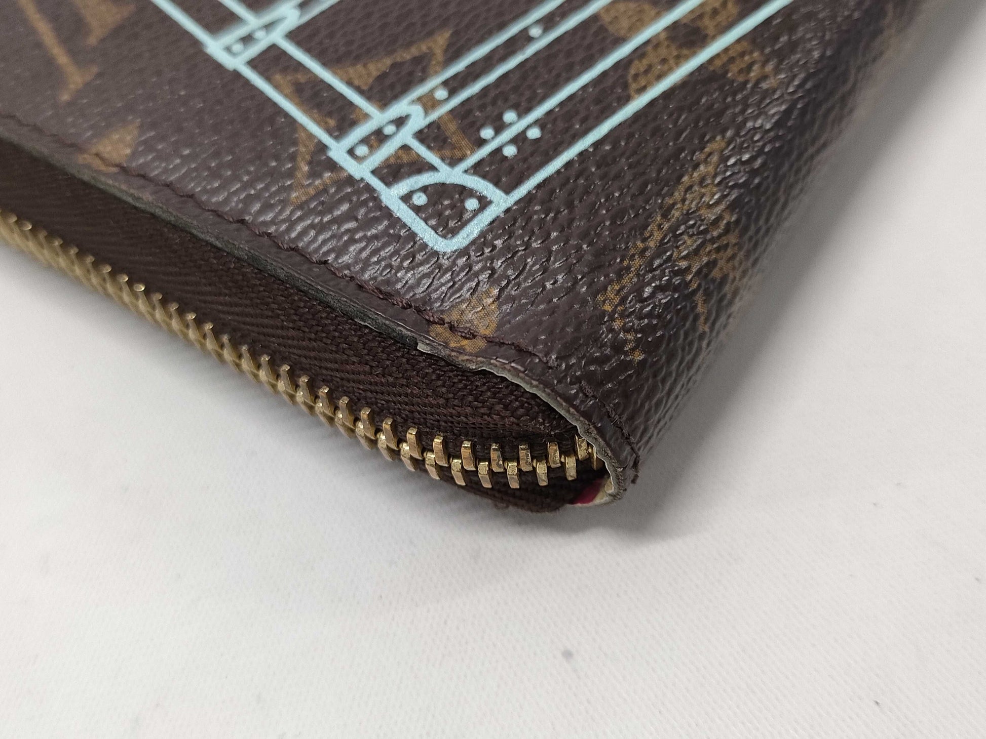 LOUIS VUITTON Monogram Zippy Wallet Print Wallet