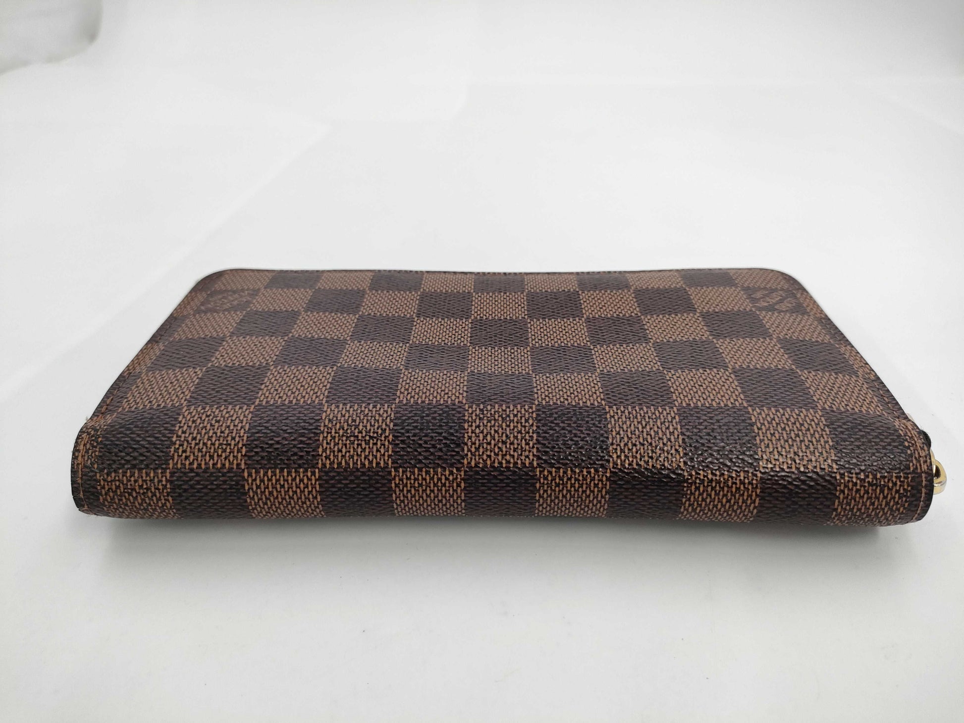 LOUIS VUITTON Damier Zippy Wallet