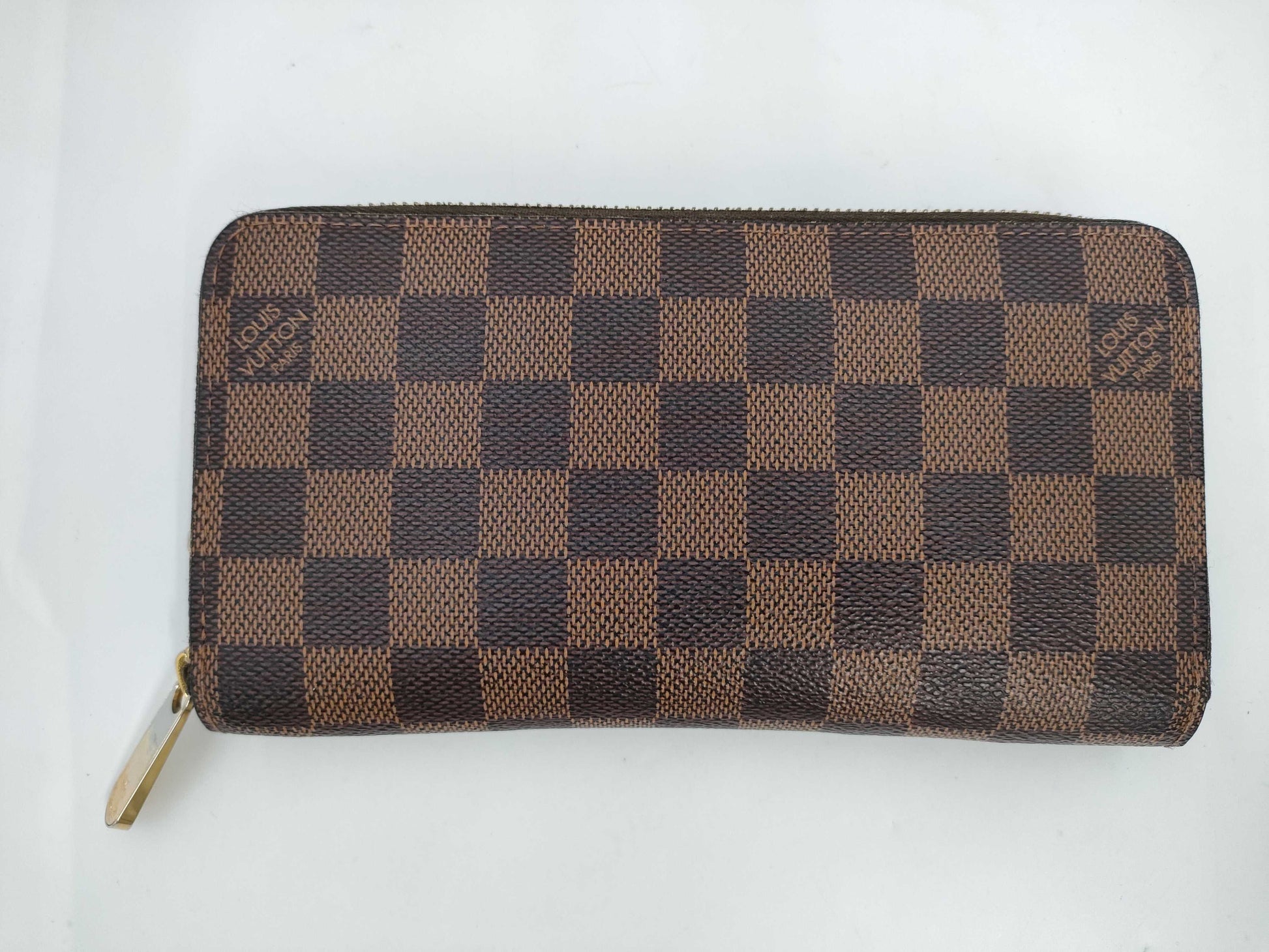 LOUIS VUITTON Damier Zippy Wallet