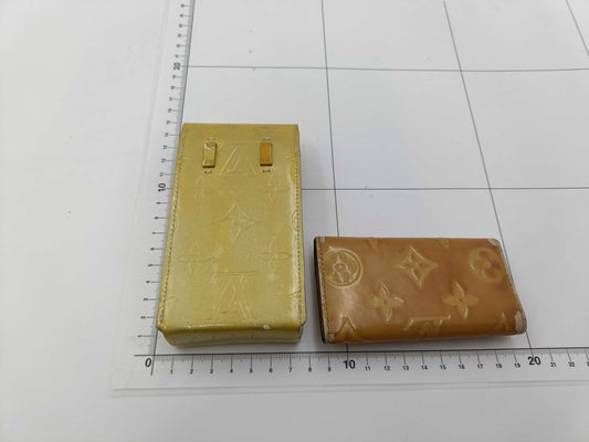 LOUIS VUITTON Vernis Multicle 4 Walker 2-Piece Key Case/Key Holder