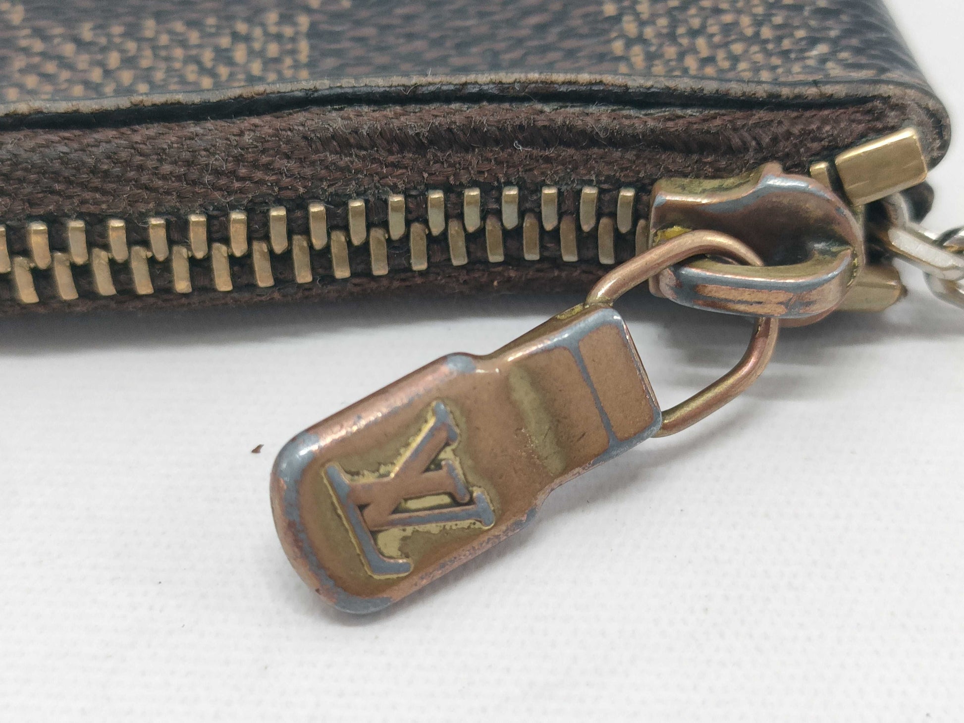 LOUIS VUITTON Damier Pochette Clé Coin Case