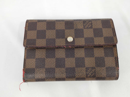 LOUIS VUITTON Damier Tri-fold Wallet