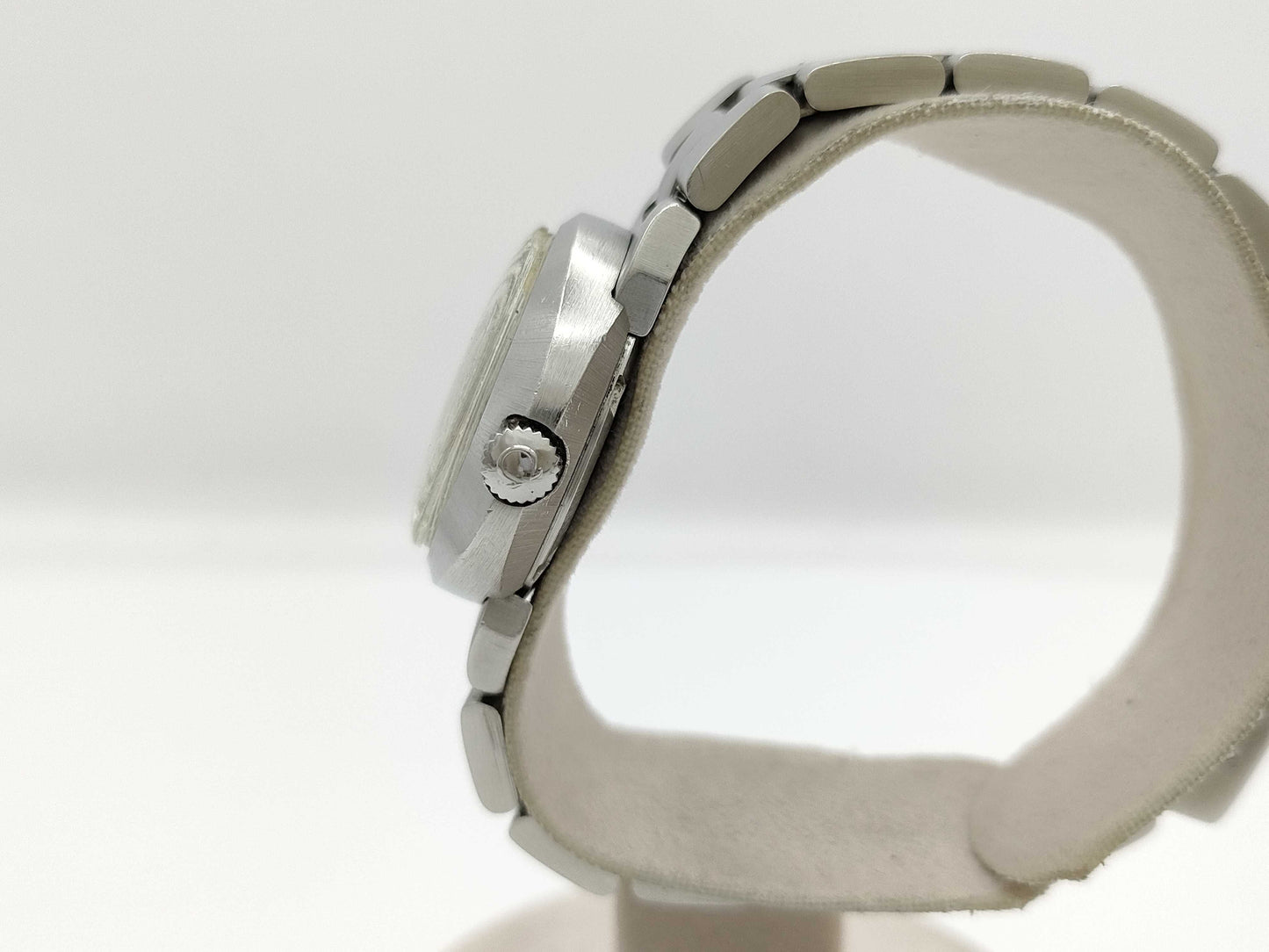 OMEGA Dynamic Hand-Wound Women's Watch