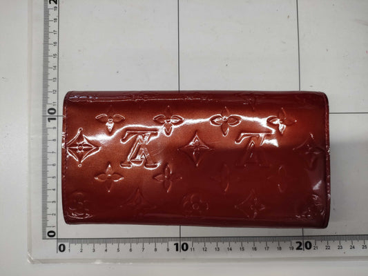 LOUIS VUITTON Vernis Sarah Portefeuille Wallet