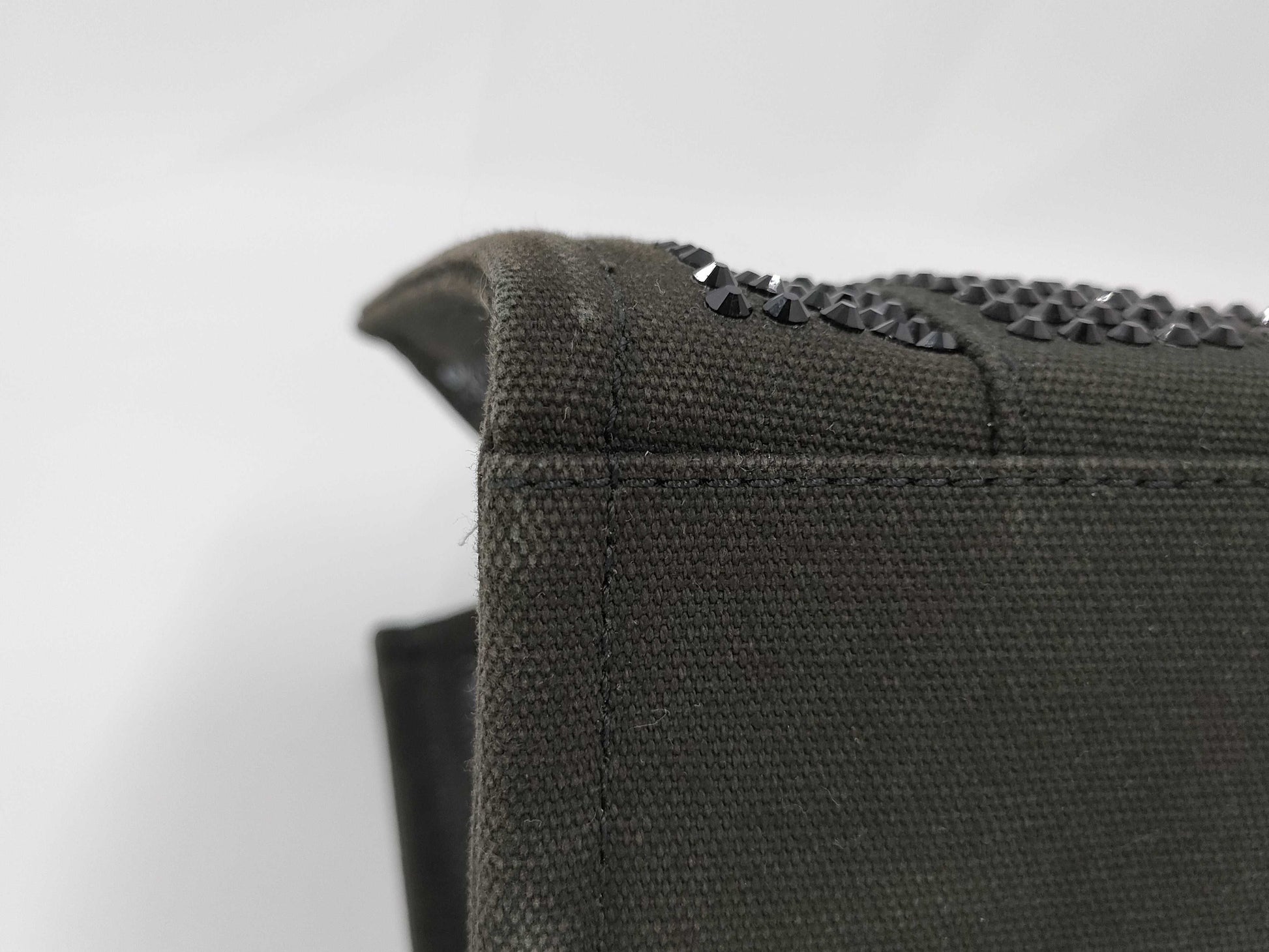 MARC BY MARC JACOBS 2-Way Tote Handbag with Studs