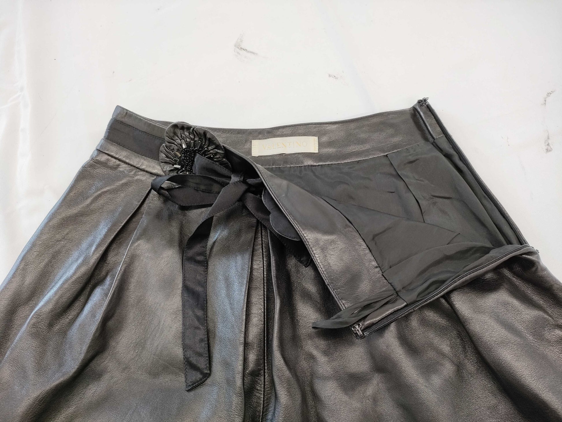 Leather skirt skirt