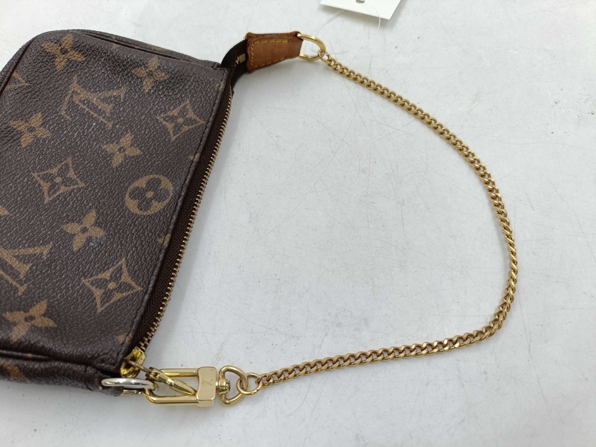 LOUIS VUITTON Monogram Mini Pochette Accessoires Pouch