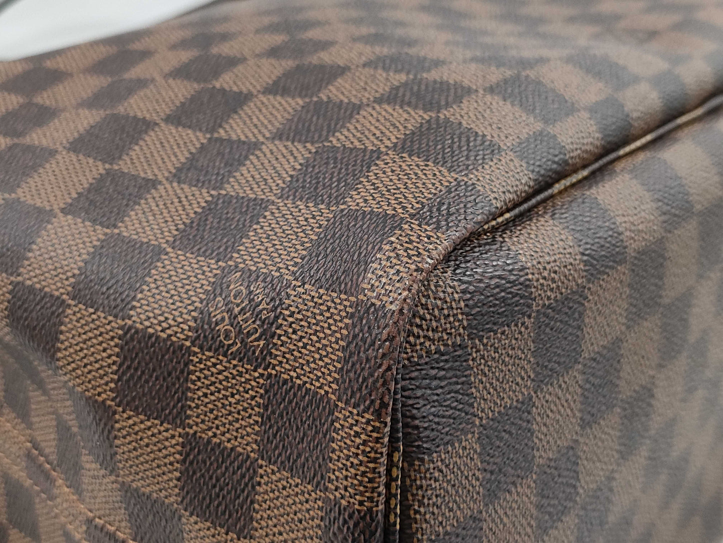 LOUIS VUITTON Damier N51105 Neverfull MM Tote Bag with Pouch