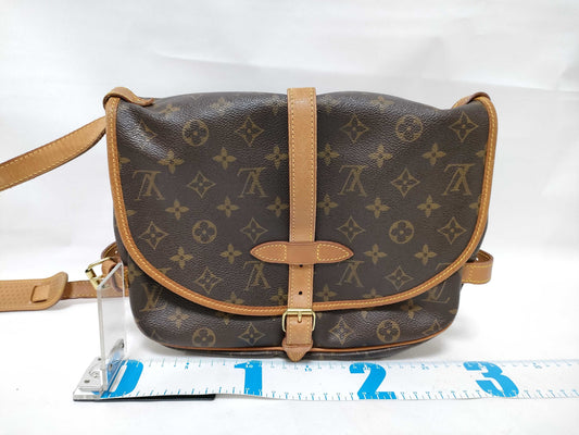 LOUIS VUITTON Monogram M42256 Saumur 30 Shoulder Bag