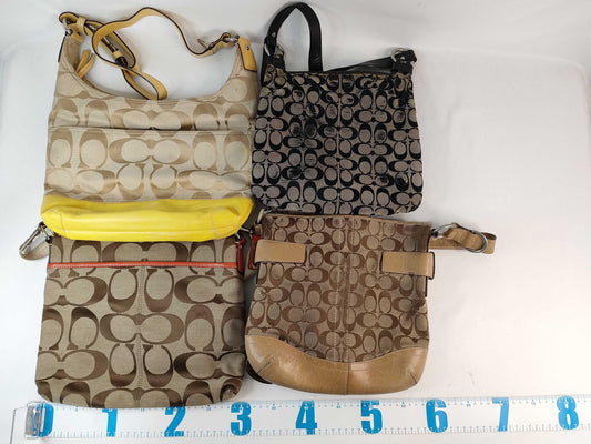 COACH Signature Shoulder Bag 4-Piece Set Shoulder Bag