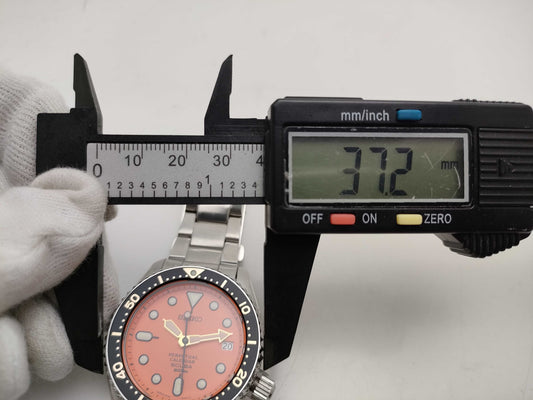 SEIKO Scuba Diver Quartz 8F35-00A0 Men's Watch