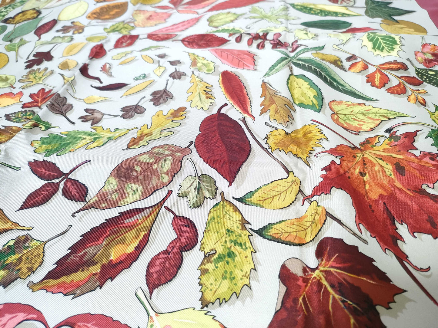 HERMES Carre Carre 90 Tourbillon Fallen Leaves Scarf