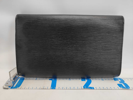 LOUIS VUITTON Epi Chaillot Clutch Bag